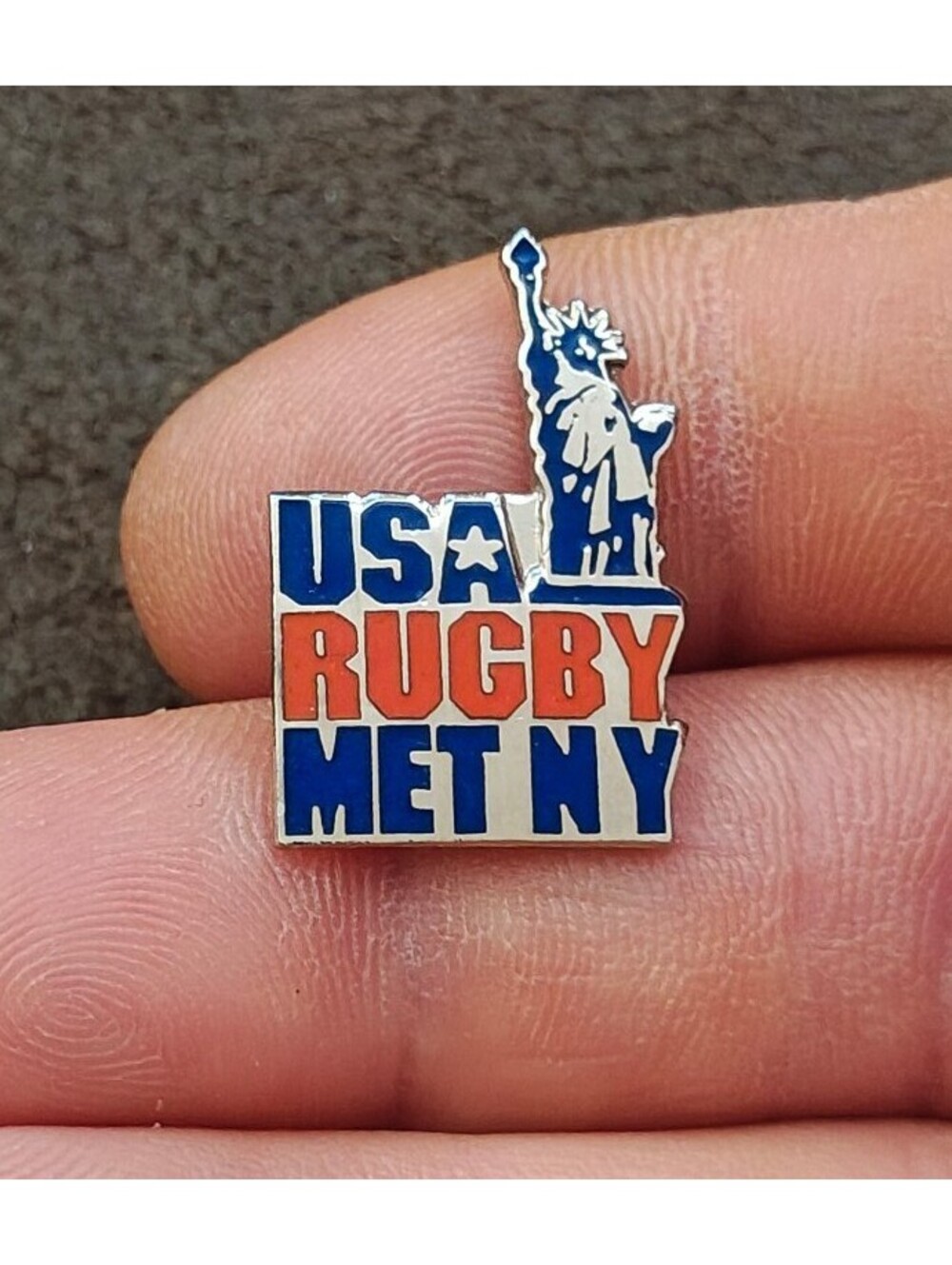 1980s/90s USA Rugby Met NY Statue of Liberty Pin